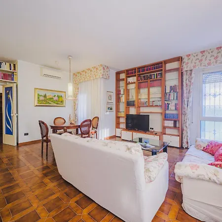 Oasi By Interhome * فياريجيو